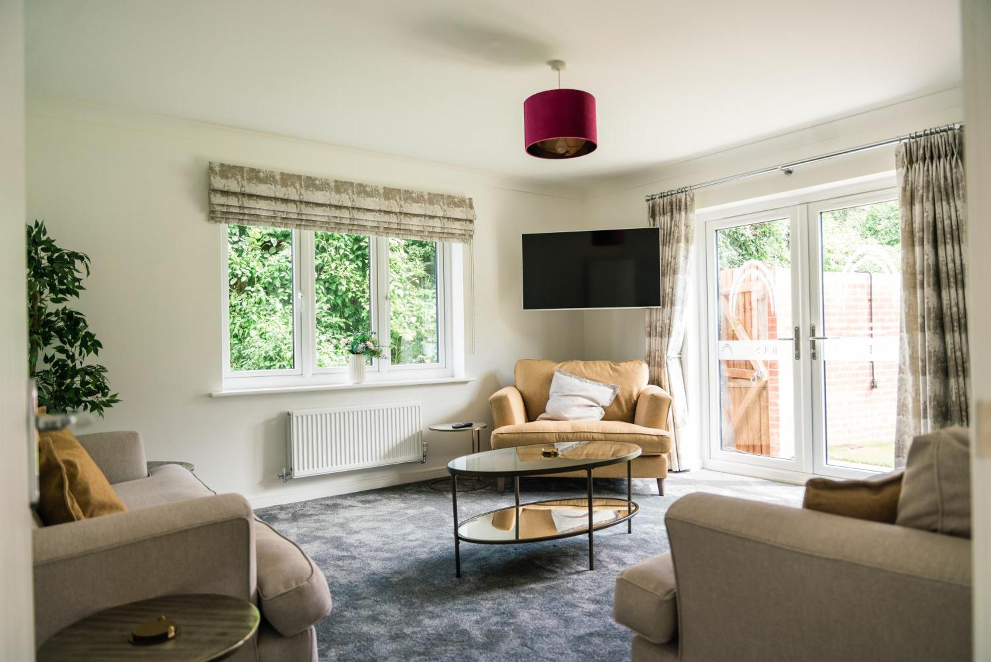 Pencoed House Estate Guest House Cardiff Exterior photo
